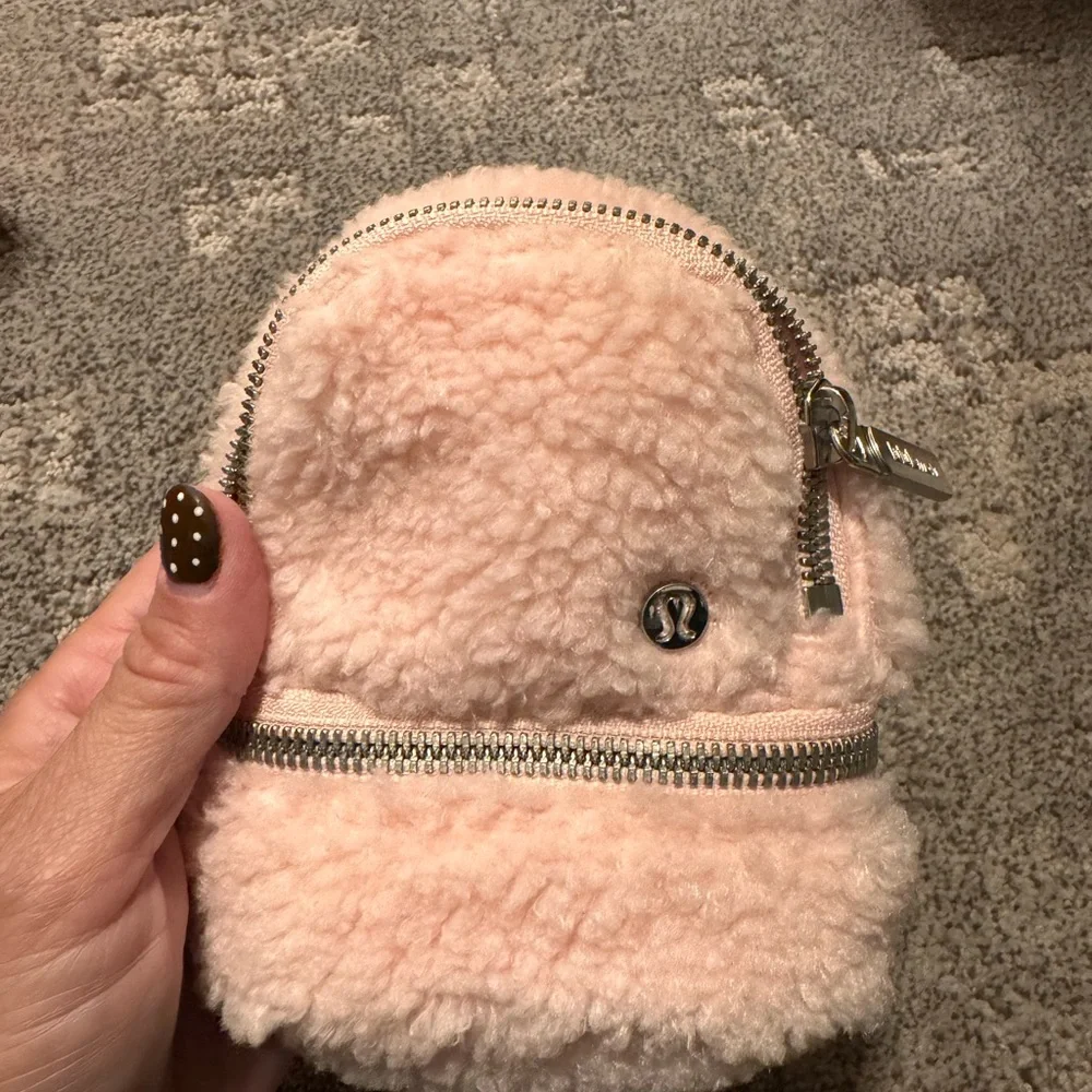 Lululemon soft pink backpack bag charm - Picture 5 of 5